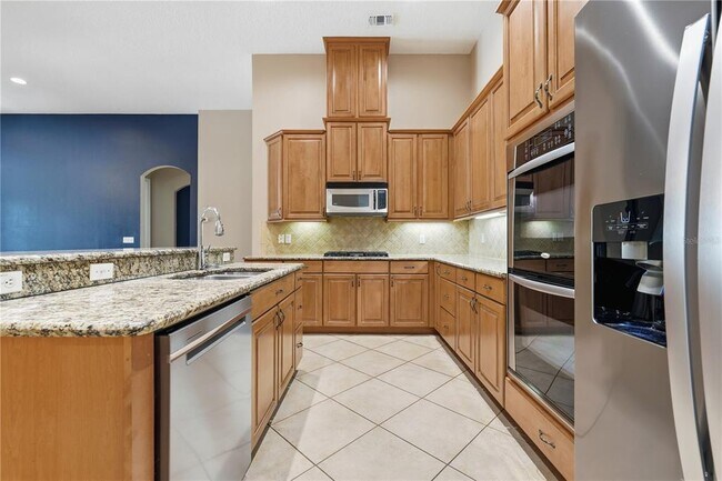 Building Photo - 11916 Camden Park Dr