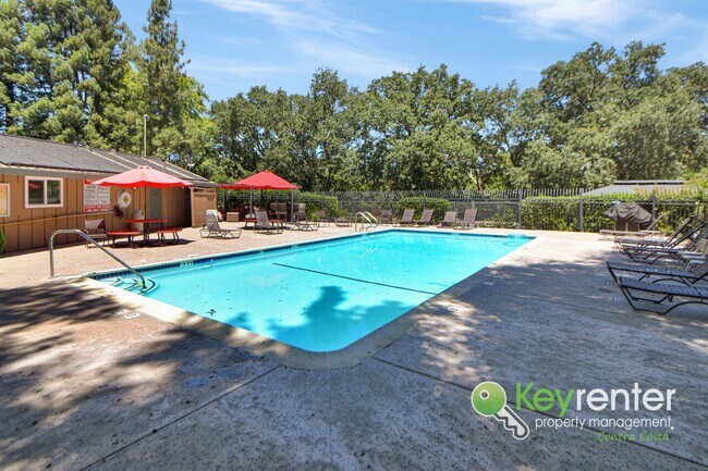 Building Photo - Beautifully Updated 2 Bedroom Condo in Desirable West Pleasanton Foothills