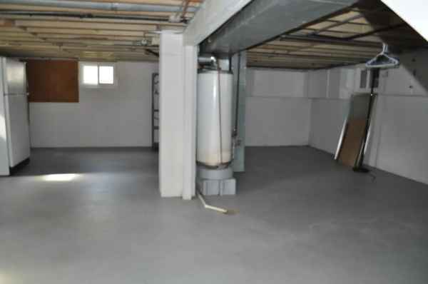 Building Photo - 26150 W Mallard Ave
