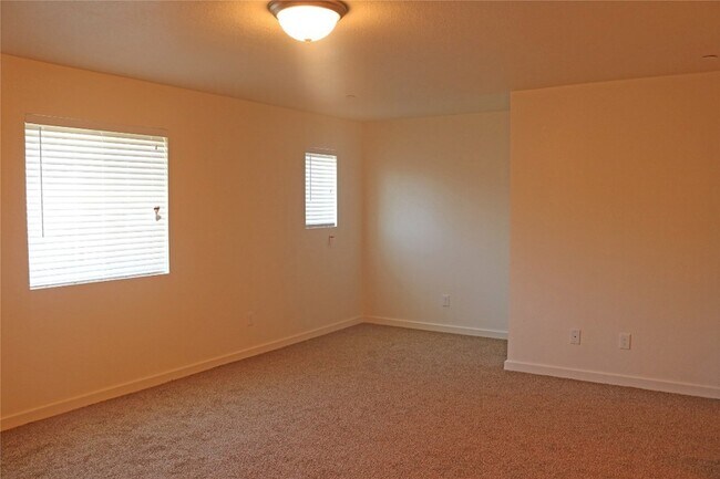 Building Photo - 10535 Mills Rd