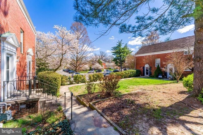 Building Photo - 3282 Martha Custis Dr