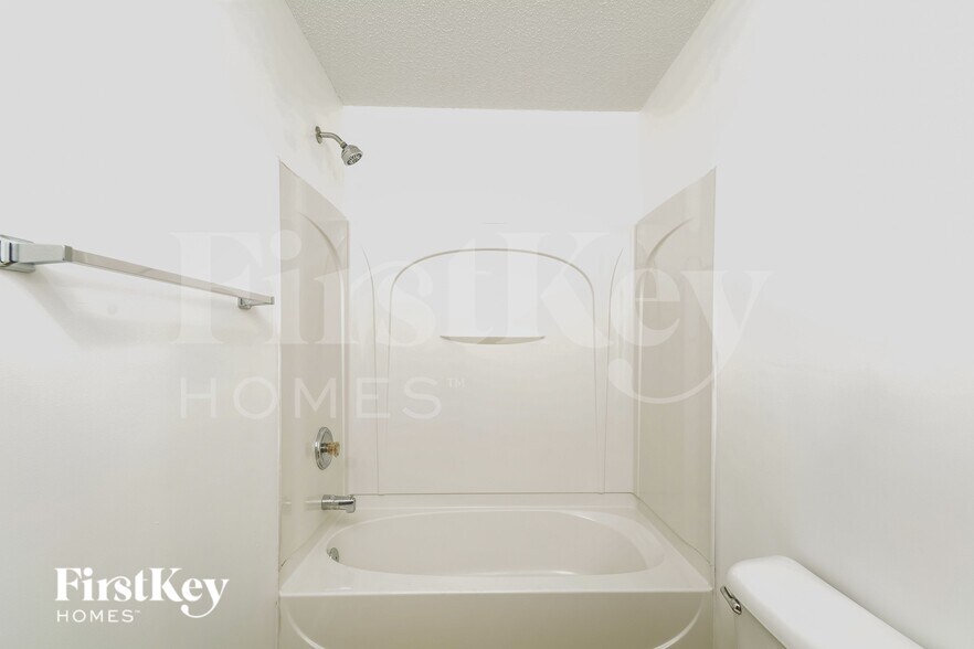 Building Photo - 157 Brookhaven Dr
