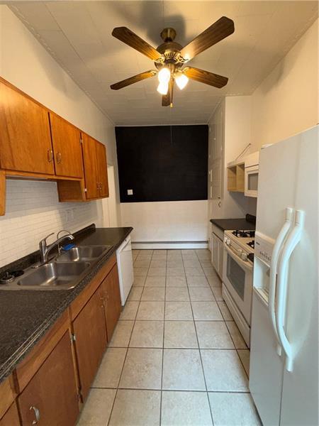 Building Photo - 139 17