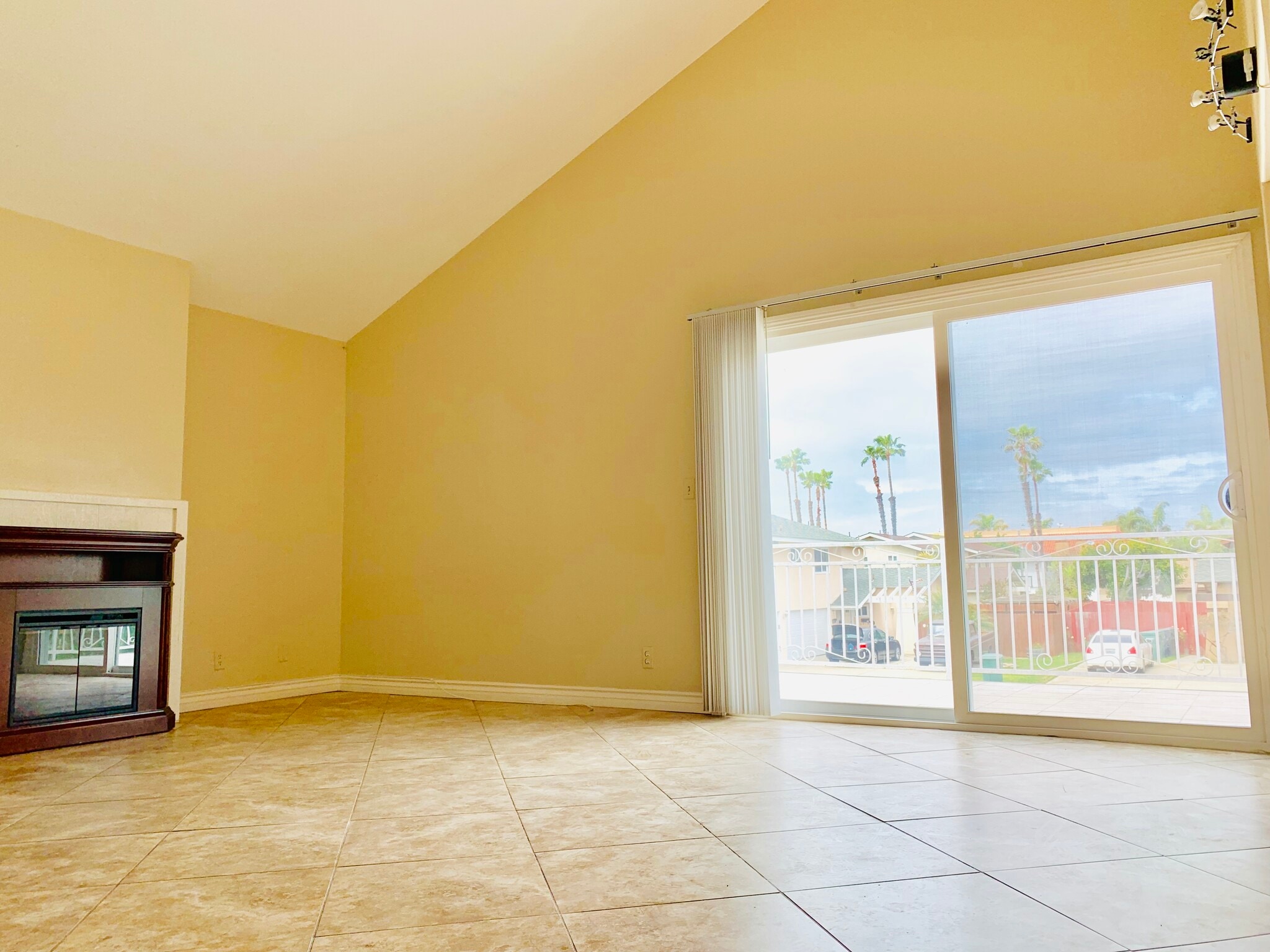 Building Photo - 1419 California St