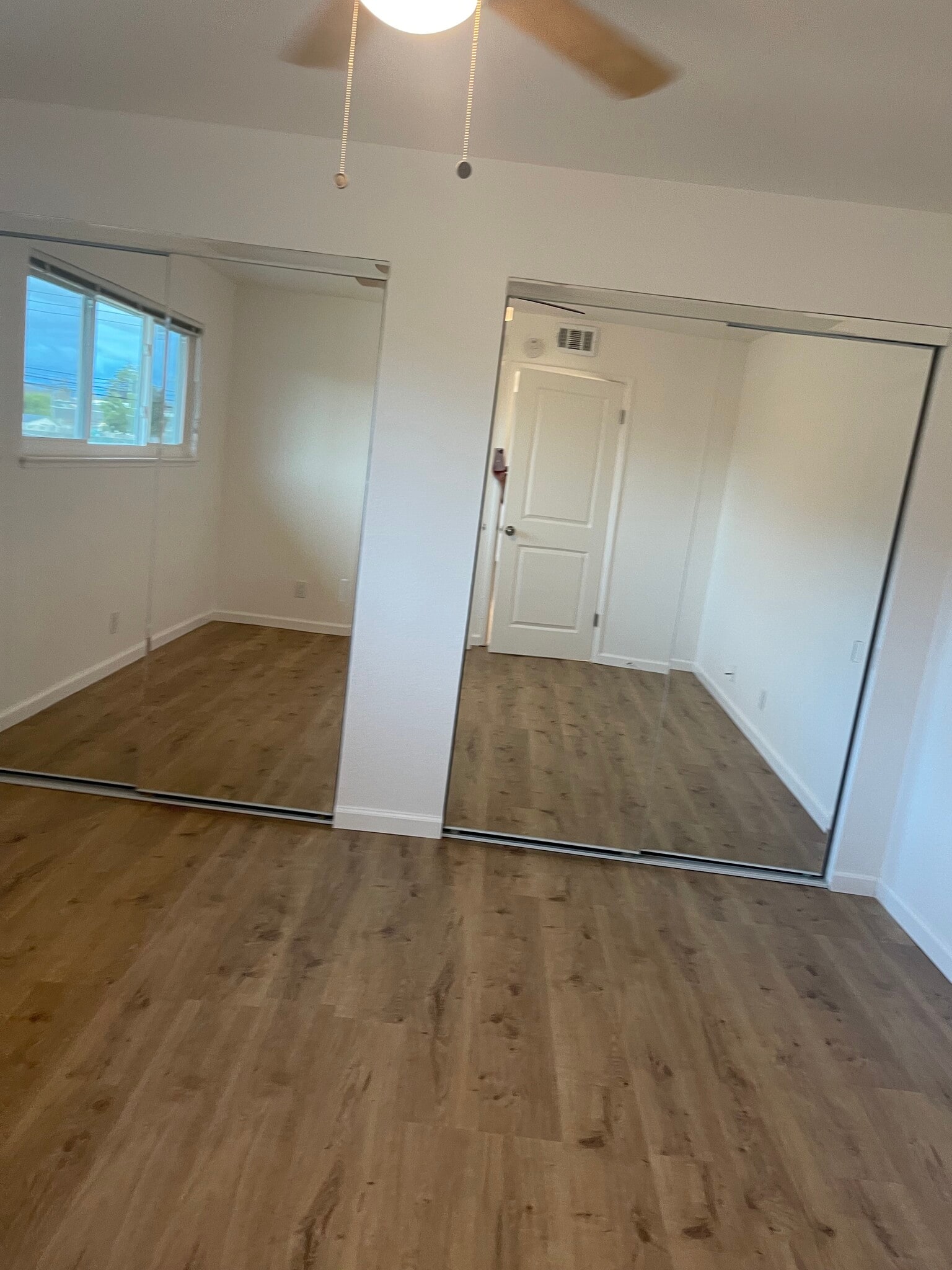 Master Bedroom - 1265 Manchester Dr