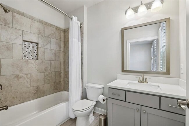 Building Photo - 355 Cricket Ln