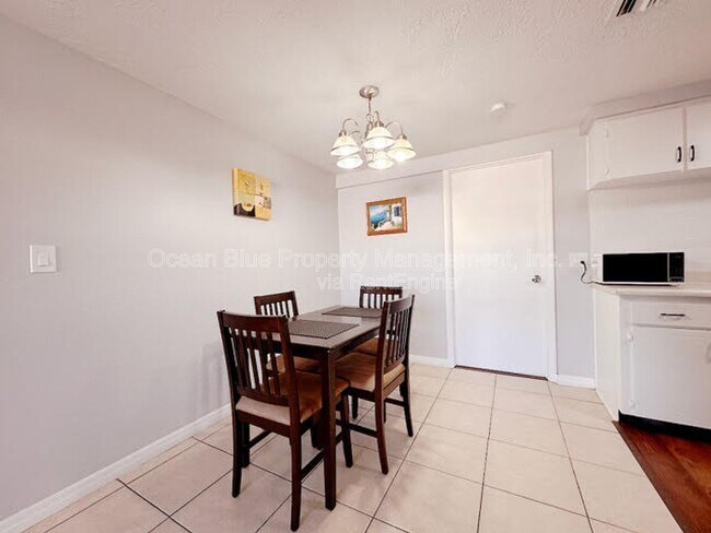 Building Photo - 7924 Halsey Dr