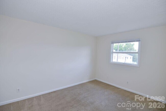 Building Photo - 7981 Shady Oak Trail