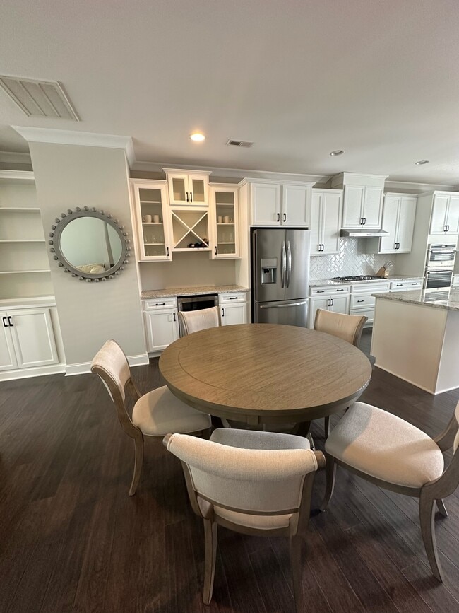 Building Photo - 324 Hastings Run Dr