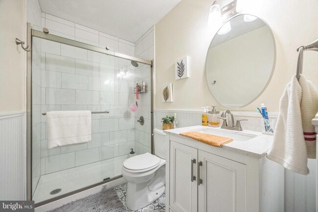 Building Photo - 250 Fir Tree Ct