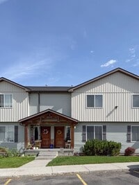 Building Photo - 533 Countryside Ave