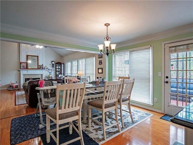 Building Photo - 10910 Chatburn Way