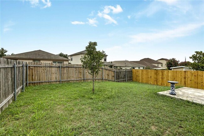 Building Photo - 2322 Kuykendall Dr