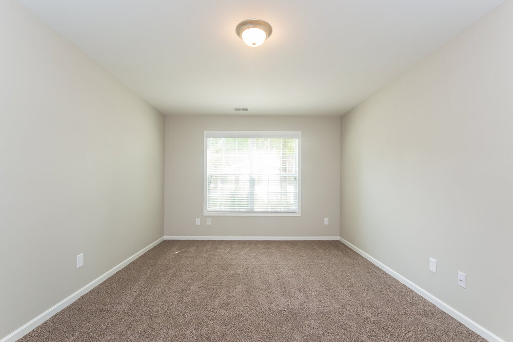 Building Photo - 170 Ripple Creek Dr SW