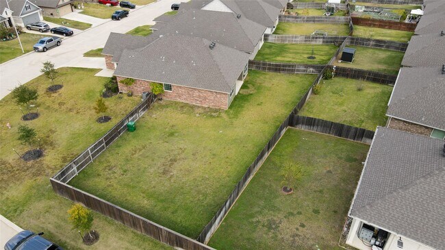 Building Photo - 912 Farm Path