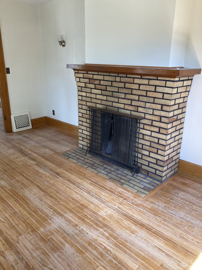 Building Photo - 308 Snyder Ave