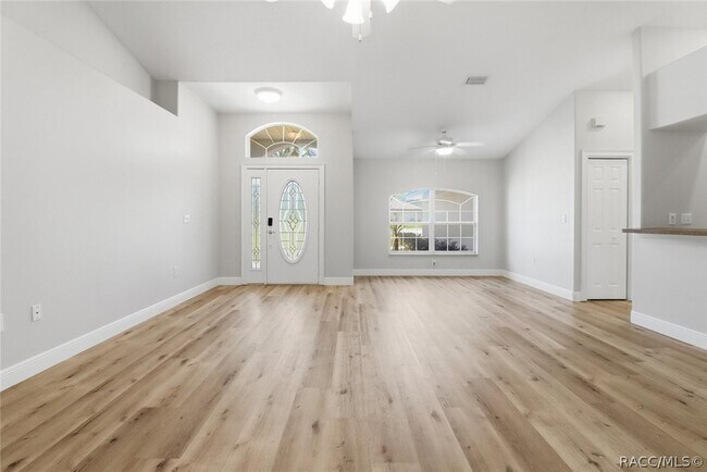 Building Photo - 8520 N Elkcam Blvd