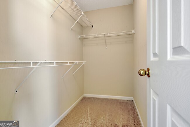 Building Photo - 45 Paces Landing Dr