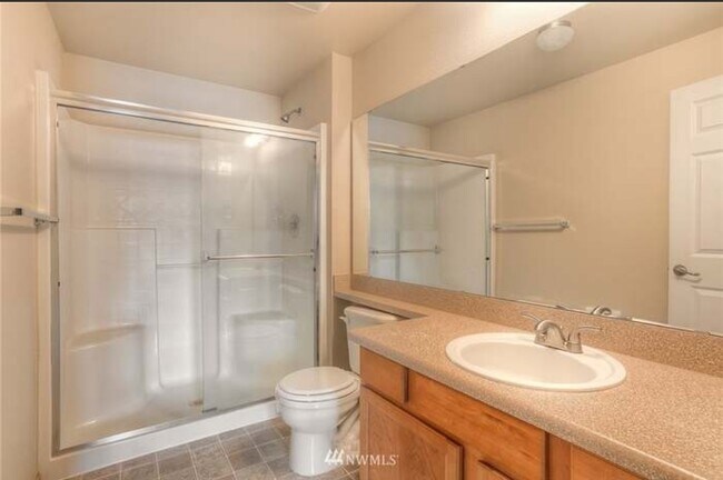 Building Photo - 10109 186th St E