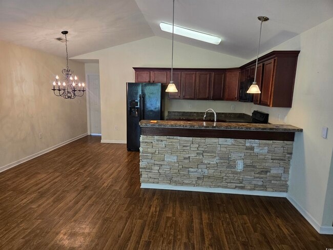 Building Photo - 1245 Pine Ridge St