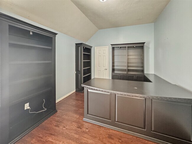 Building Photo - 25619 Canyon Crossing Dr