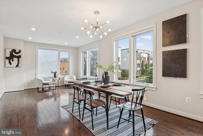 Building Photo - 8091 Red Hook St