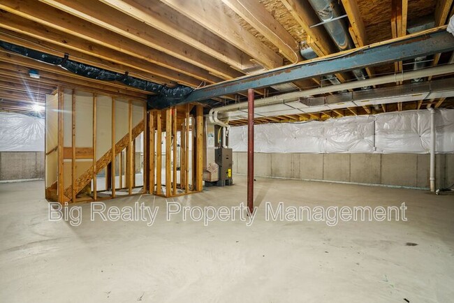 Building Photo - 2105 Eastport Way