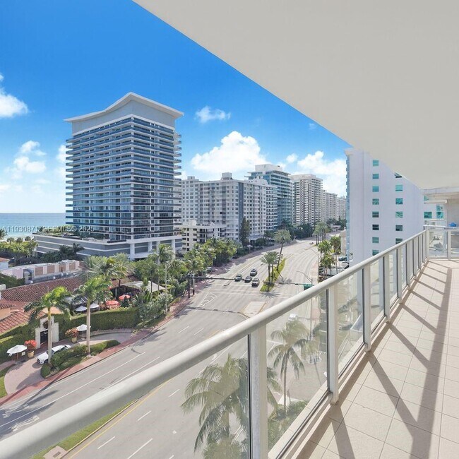 Building Photo - 5900 Collins Ave
