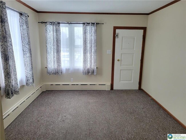 Building Photo - 712 Chestnut St