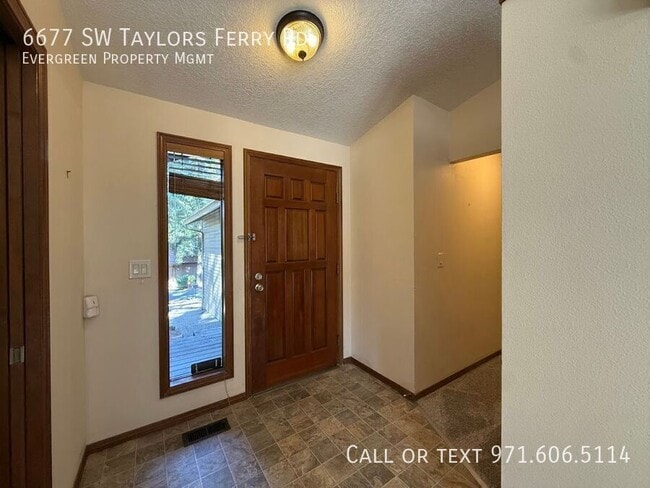 Building Photo - 6677 SW Taylors Ferry Rd