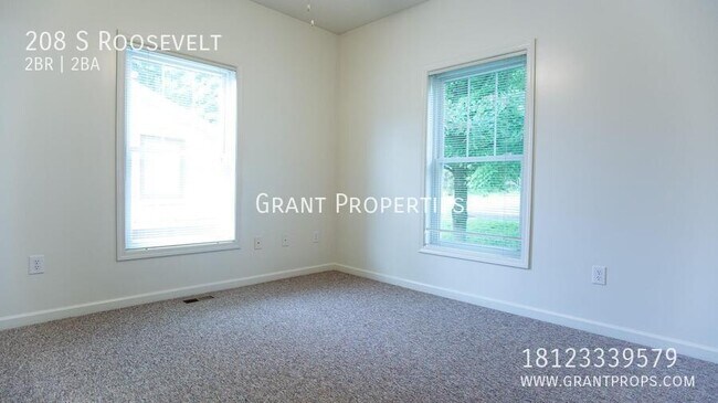 Building Photo - 208 S Roosevelt St