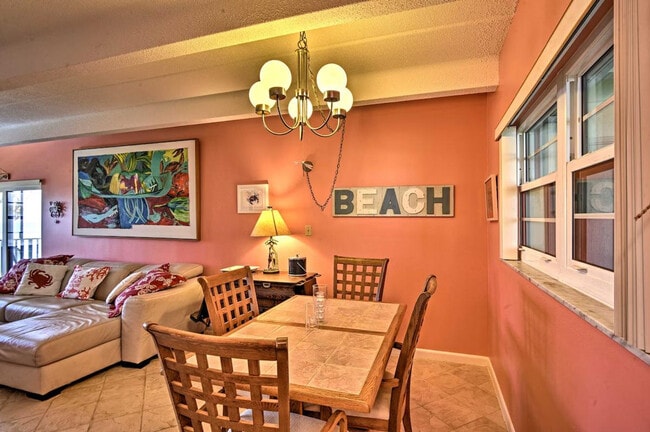 Building Photo - 4410 Jimmy Buffett Mem Hwy