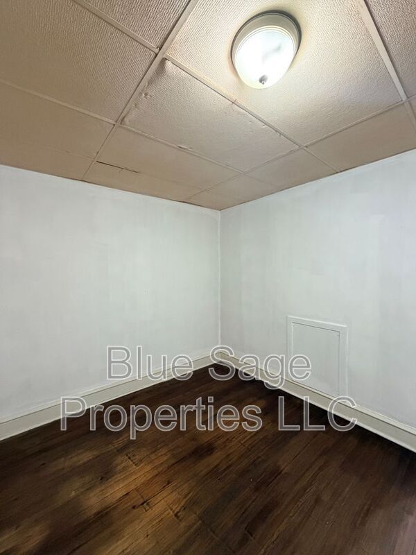 Building Photo - 31 N State Rd