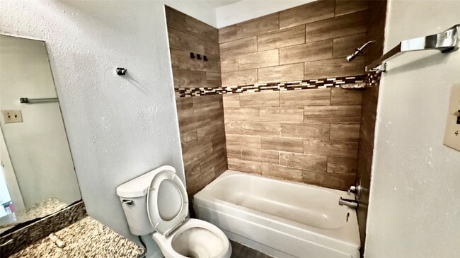 Building Photo - 2511 Maple Tree Ct