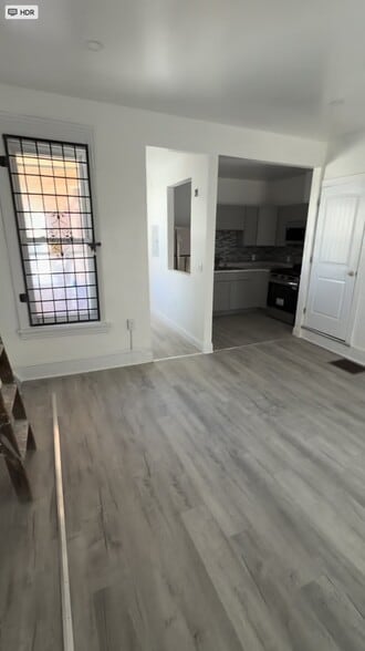 Building Photo - 415 S 10th St