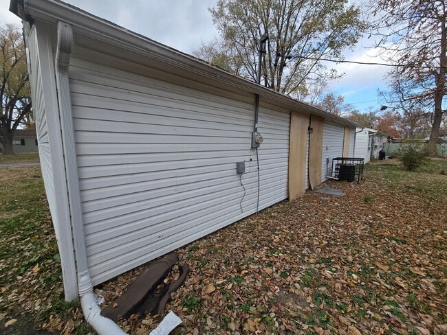 Building Photo - LIMITED TIME**NO APPLICATION FEE**1/2 OFF DEPOSIT**