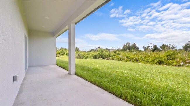 Building Photo - 13639 Begonia Cir