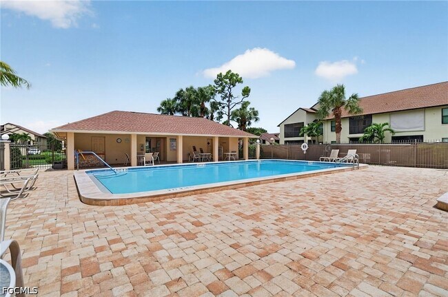 Building Photo - 8336 Charter Club Cir