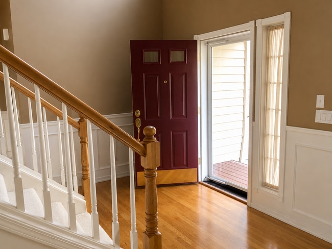 Building Photo - Elegant Bethany Home with Soaring Ceilings, Main-Level Bedroom, Granite Kitchen & Entertainer’s B...
