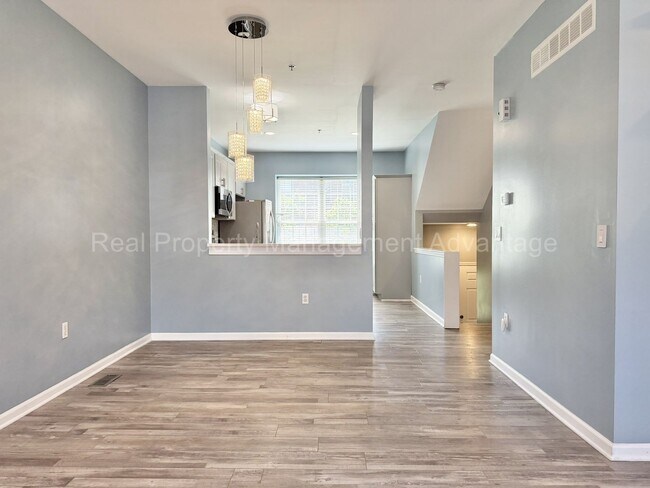 Building Photo - Rare and Modern Downtown Southfield Condo with 3 Beds, 2.5 Baths + 2-Car Garage