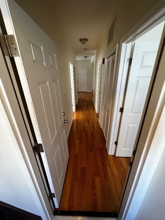 Primary Photo - 57 Woodford St