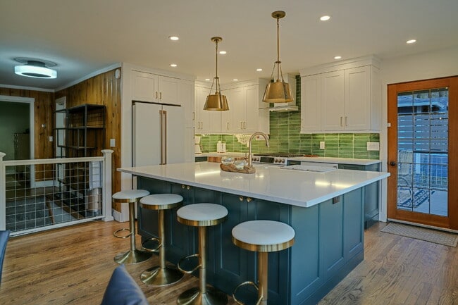Building Photo - Cozy FURNISHED or  Unfurnished  2-Bed, 2-Bath Haven  on the creek!
