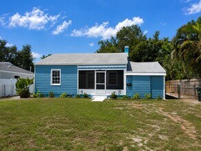 Building Photo - 3209 Ave A W
