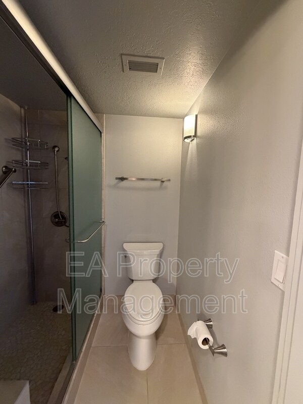 Building Photo - 1331 Park Ave SW