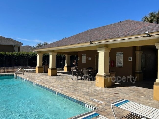 Building Photo - 1664 Pine Bay Dr