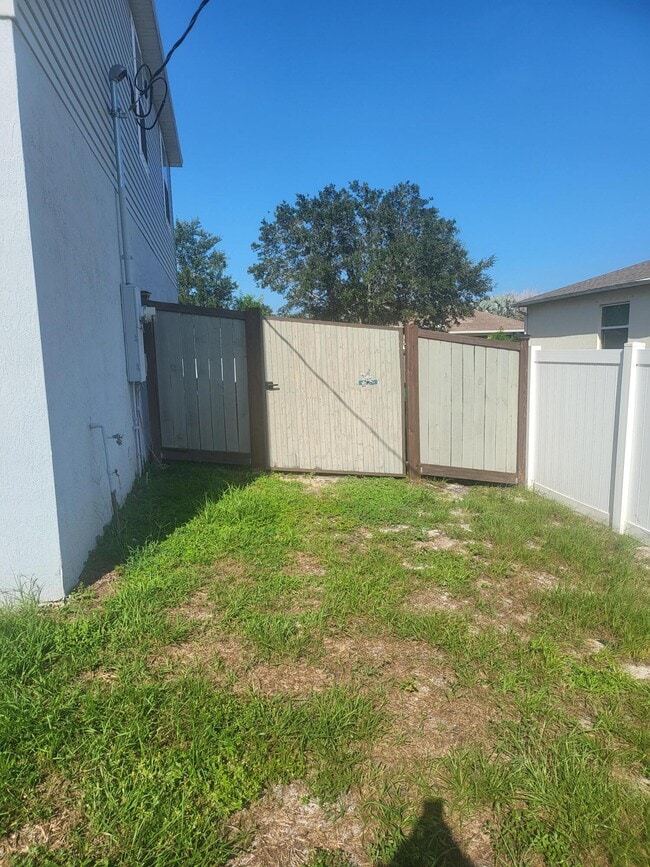 Building Photo - 3801 SW Hablow St