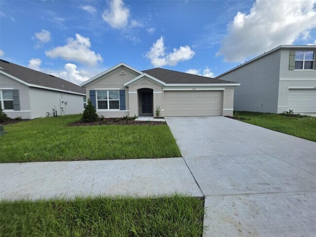 Building Photo - 4631 SW 88 Pl