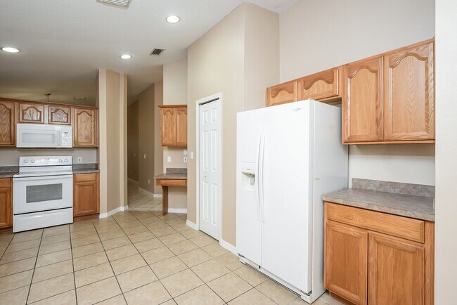 Building Photo - 120 Stephen Ave