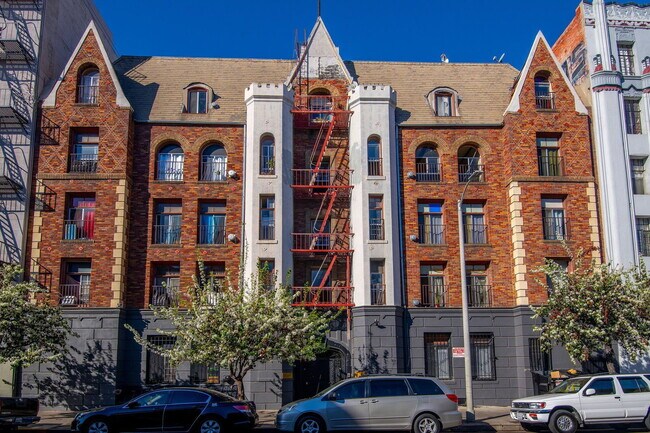 Building Photo - 751 Normandie Ave
