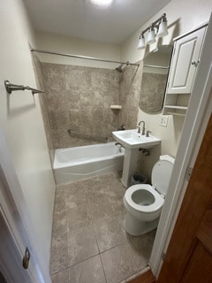 Building Photo - 326 W Adams St